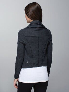 Lululemon Iconic Wrap